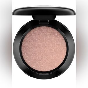 New "All That Glitter" MAC Eyeshadow